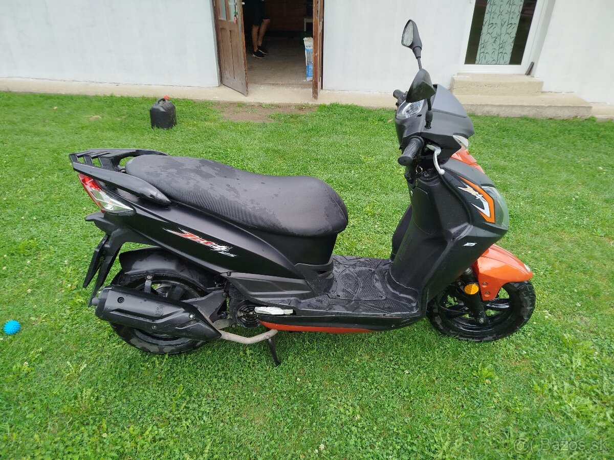 Predám skúter 125