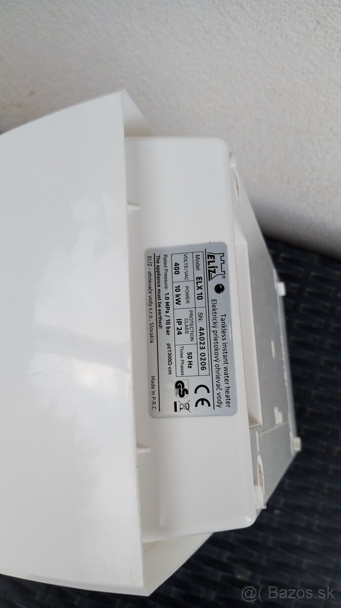 Prietokovy ohrievač