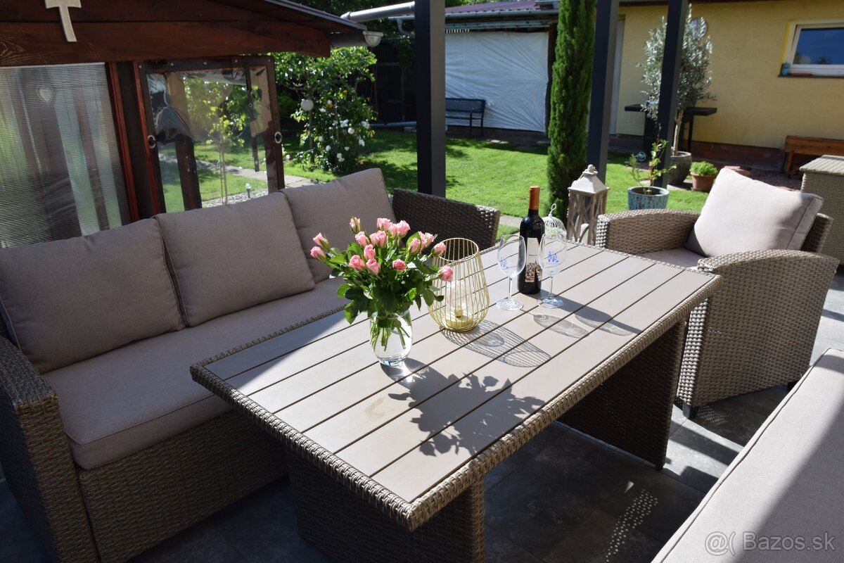 Kompletne zariadený dom s dvomi bytmi u nás v Zóhri