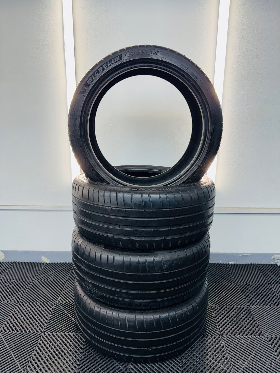 Michelin 225/40R18
