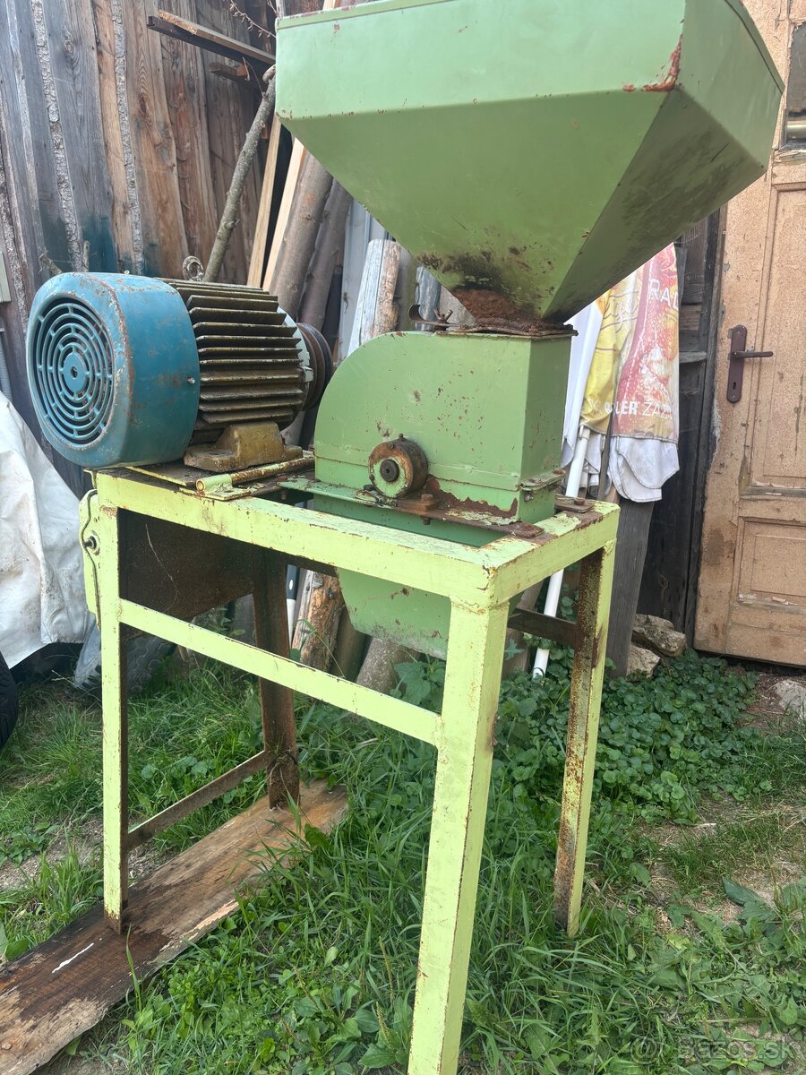 Kladivkový srotovnik