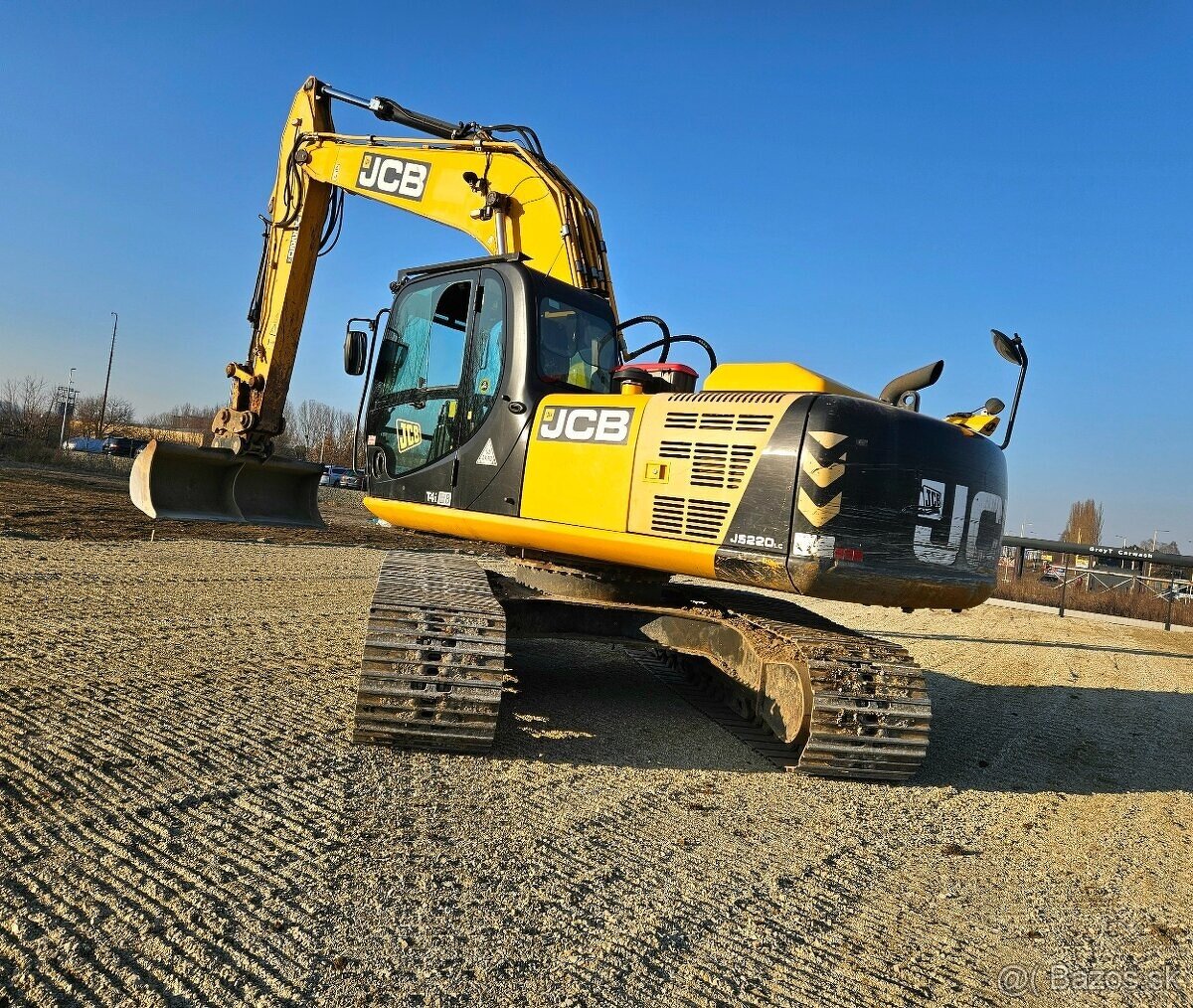 JCB LC 220 ROK 2015