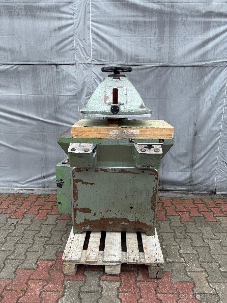 Compart Sandt vysekávací stroj Hydraulická řezačka