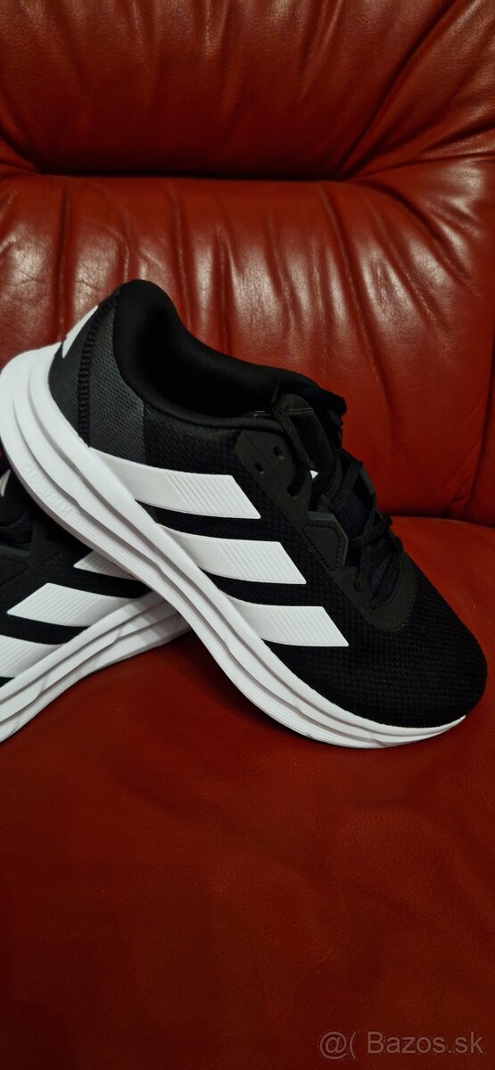 Adidas botasky vel 44-Nové...Grocs vel.45