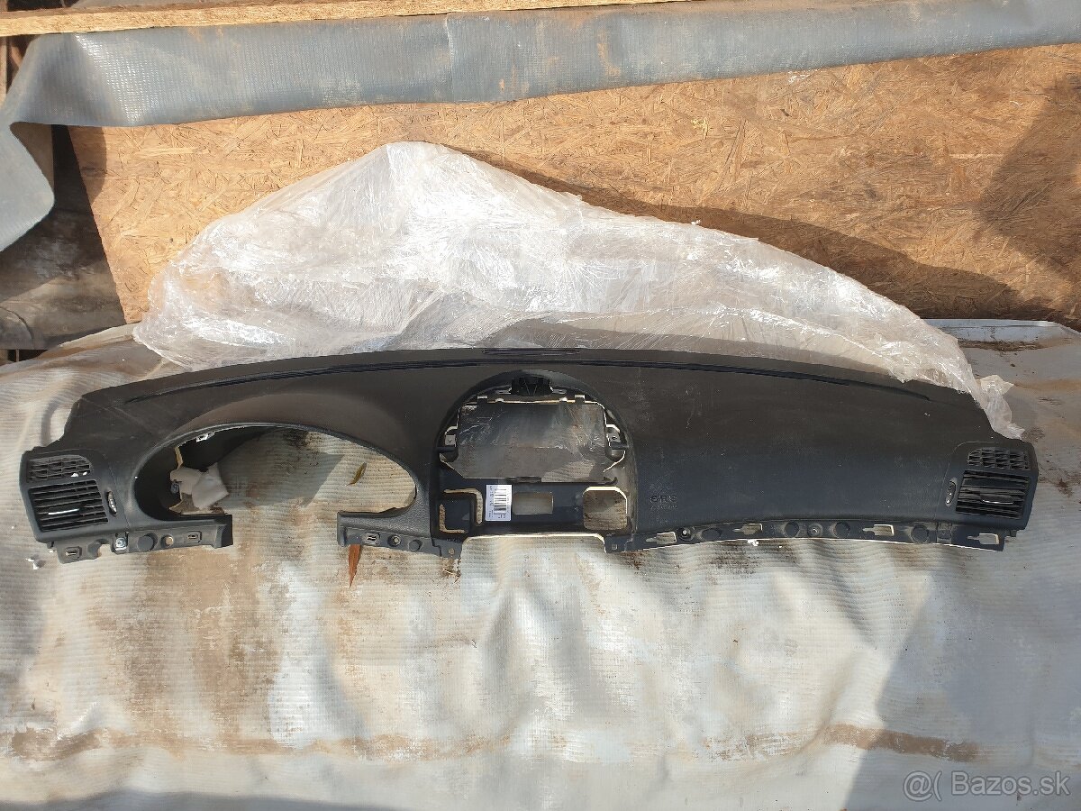 A2116800687 Mercedes Benz W211
