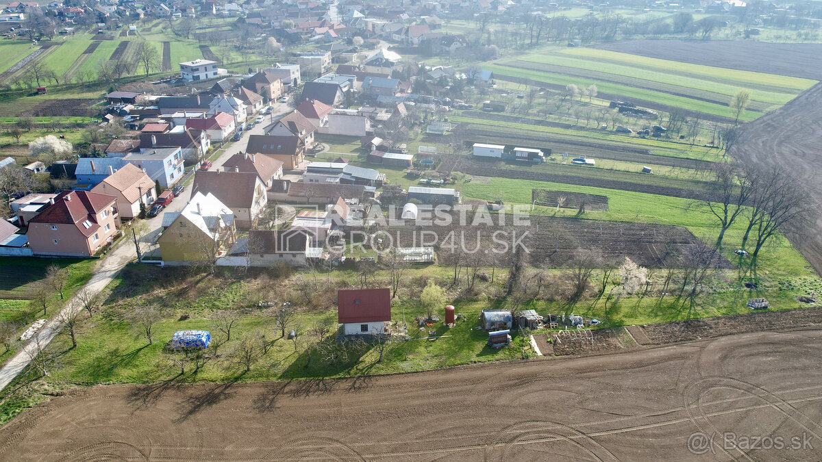 POZEMOK PRE RODINNÝ DOM V POKOJNEJ ČASTI - TRENČÍN - ZÁBLATI