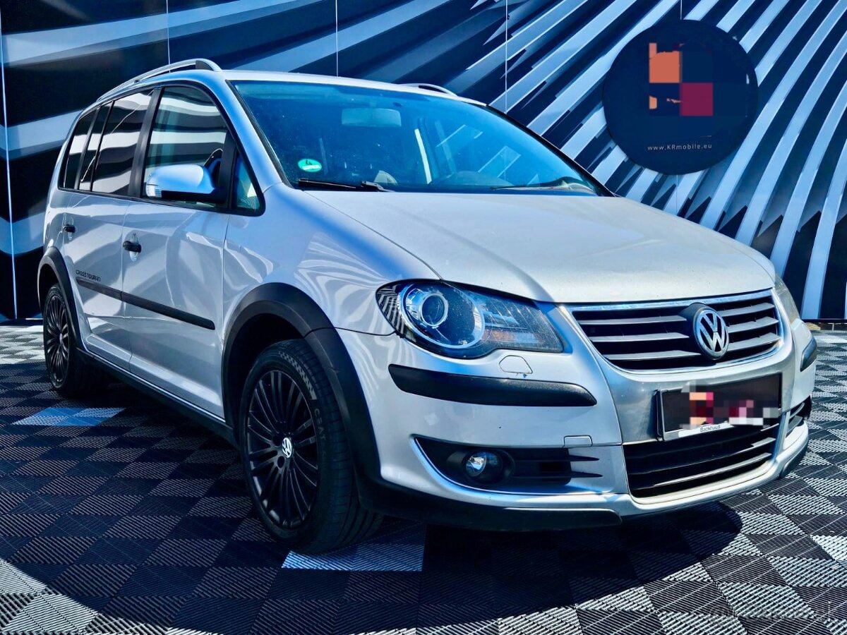 Volkswagen touran cross 2.0 tdi BMM r17