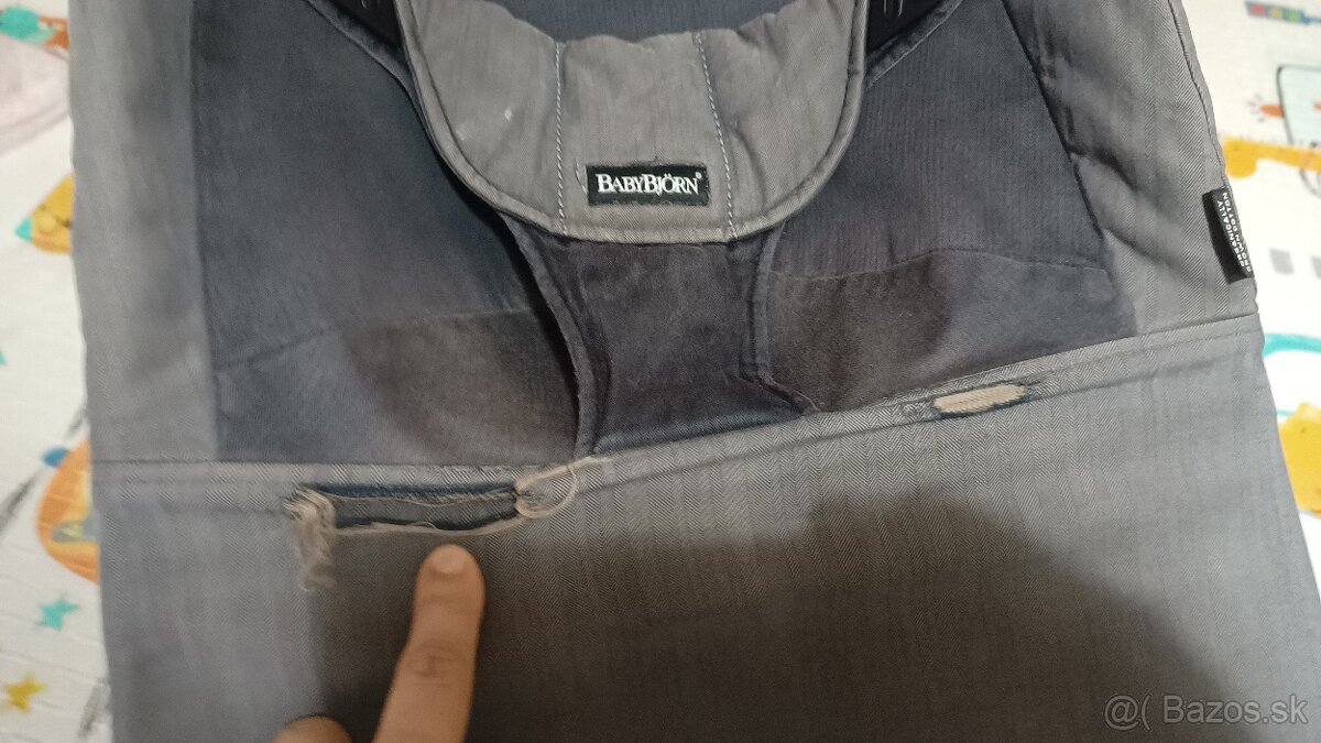 Babybjorn lehátko s hrackou