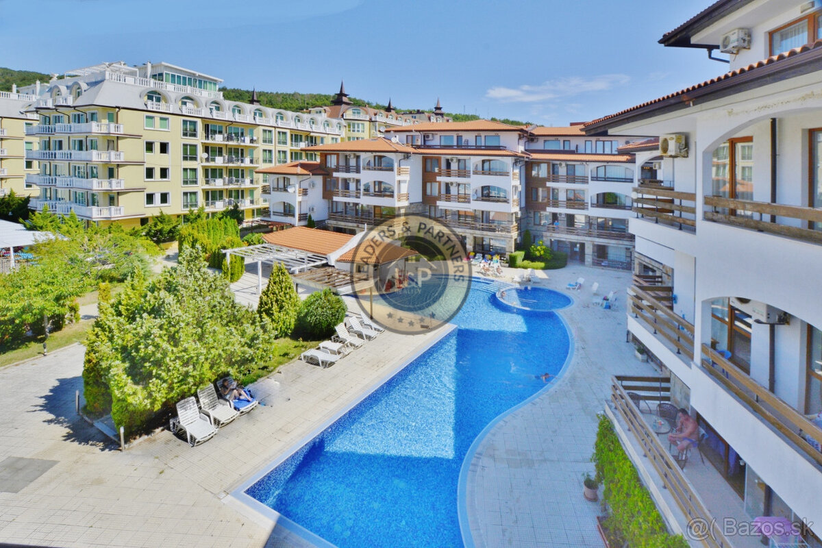 Apartmán 2+kk s balkónom a bazénom Elenite-Bulharsko