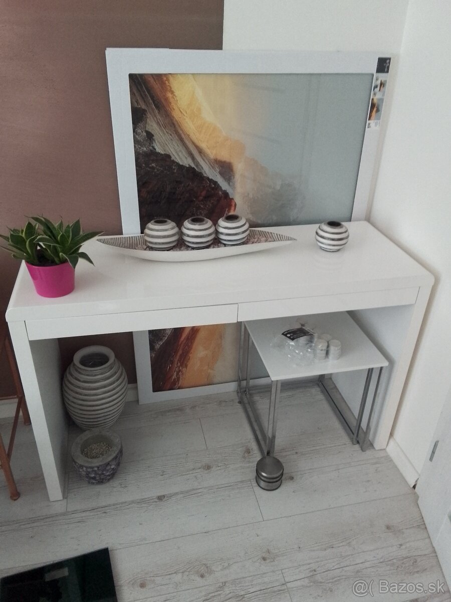 Predám stolík vysoký lesk so suplikmi