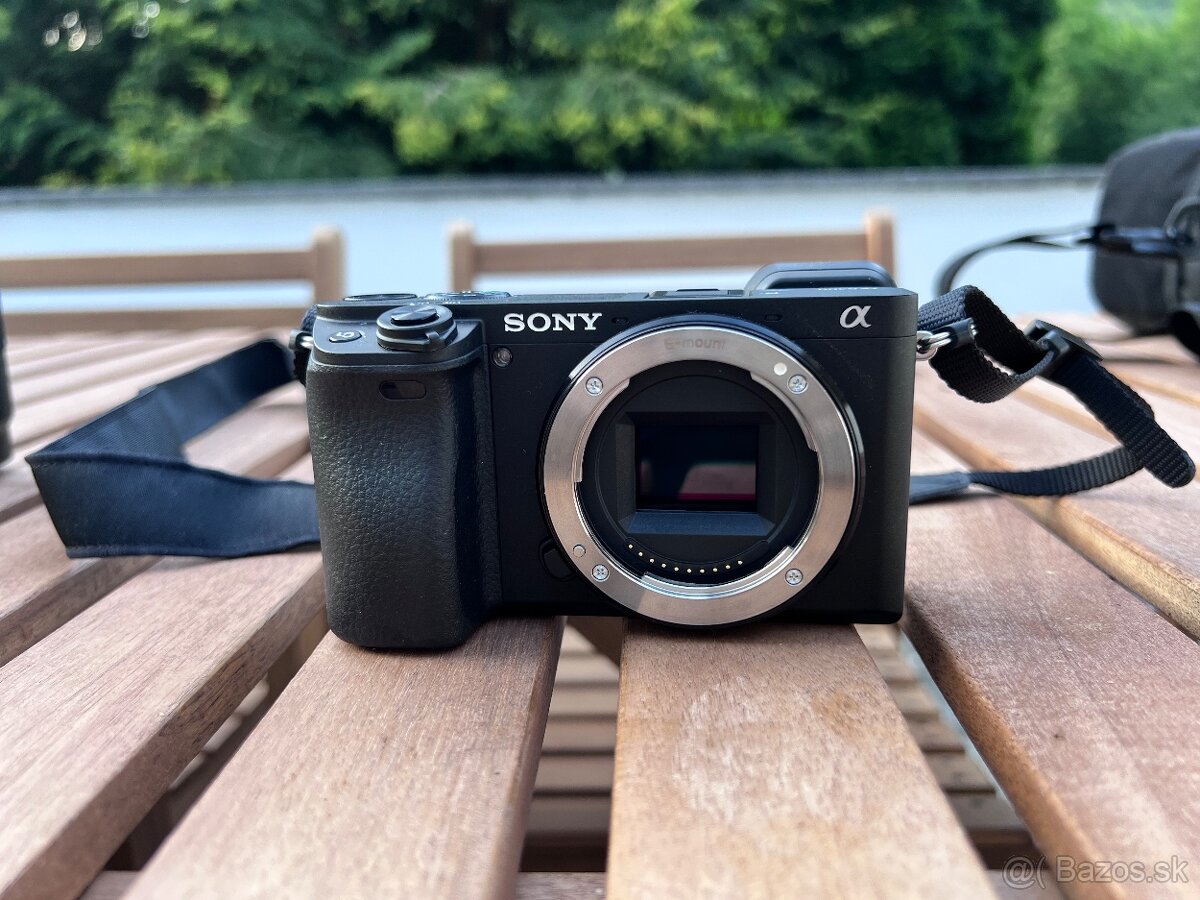 Sony Alpha A6400 čierny + E 18–135 mm f/3.5–5.6 II