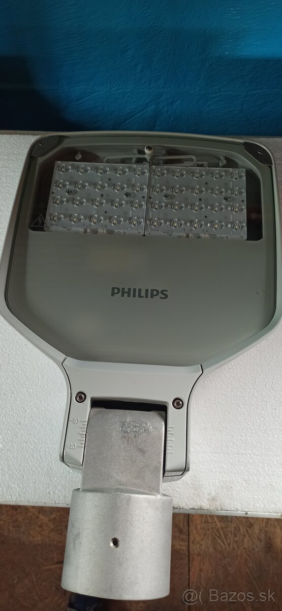 Pouličná lampa