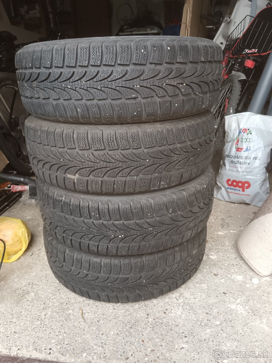 Predám zimné pneumatiky Nokian 185/65R15 88T