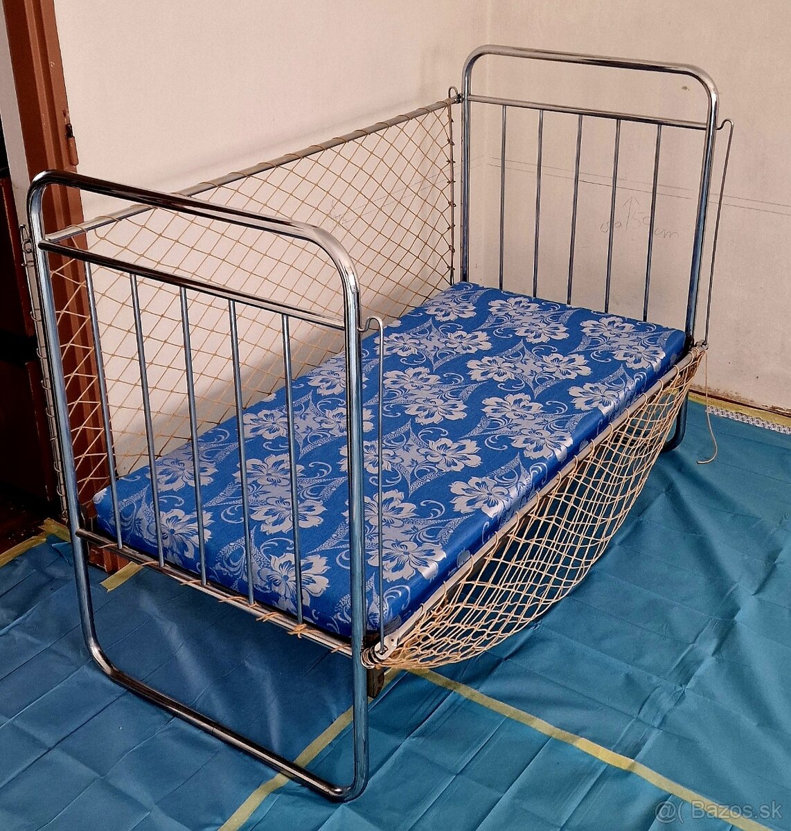 Predám retro detskú chromovú postieľku