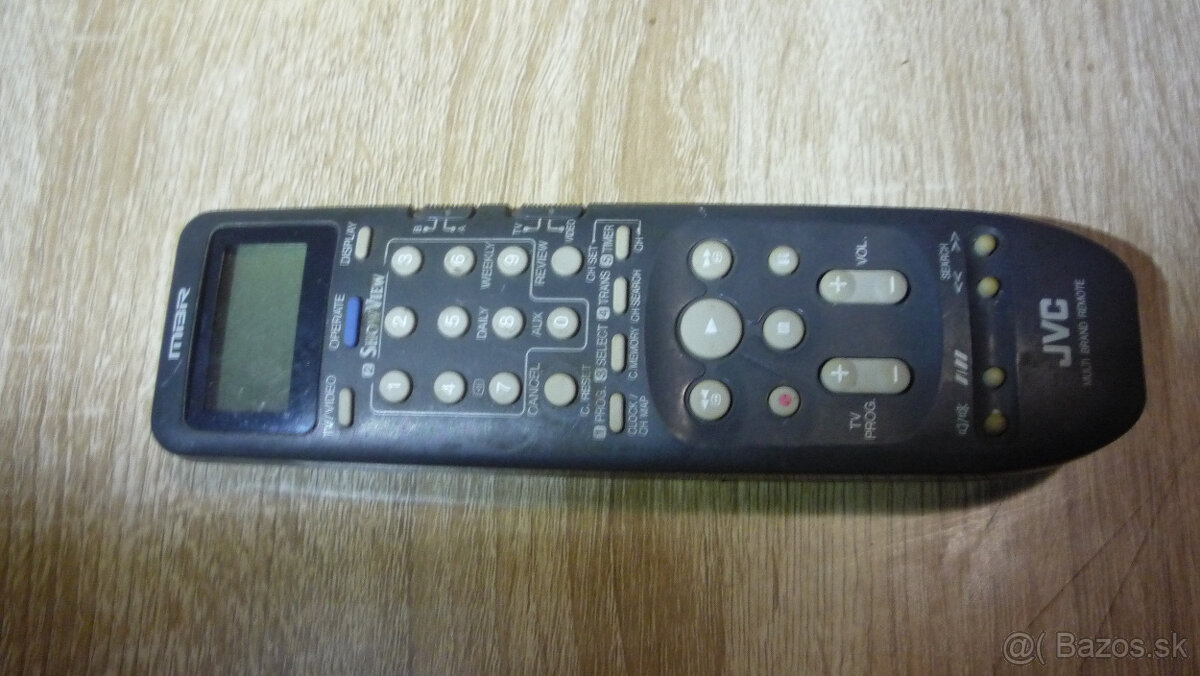 Predam VHS JVC Video Player dialkove ovladace Funkcny