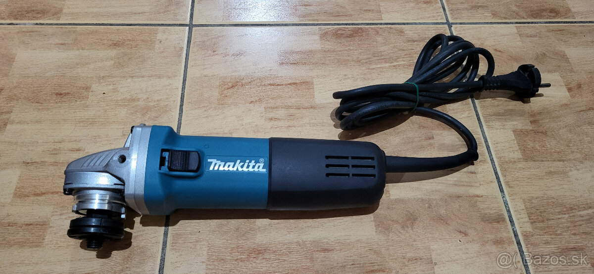 uhlová brúska MAKITA 9558NBR