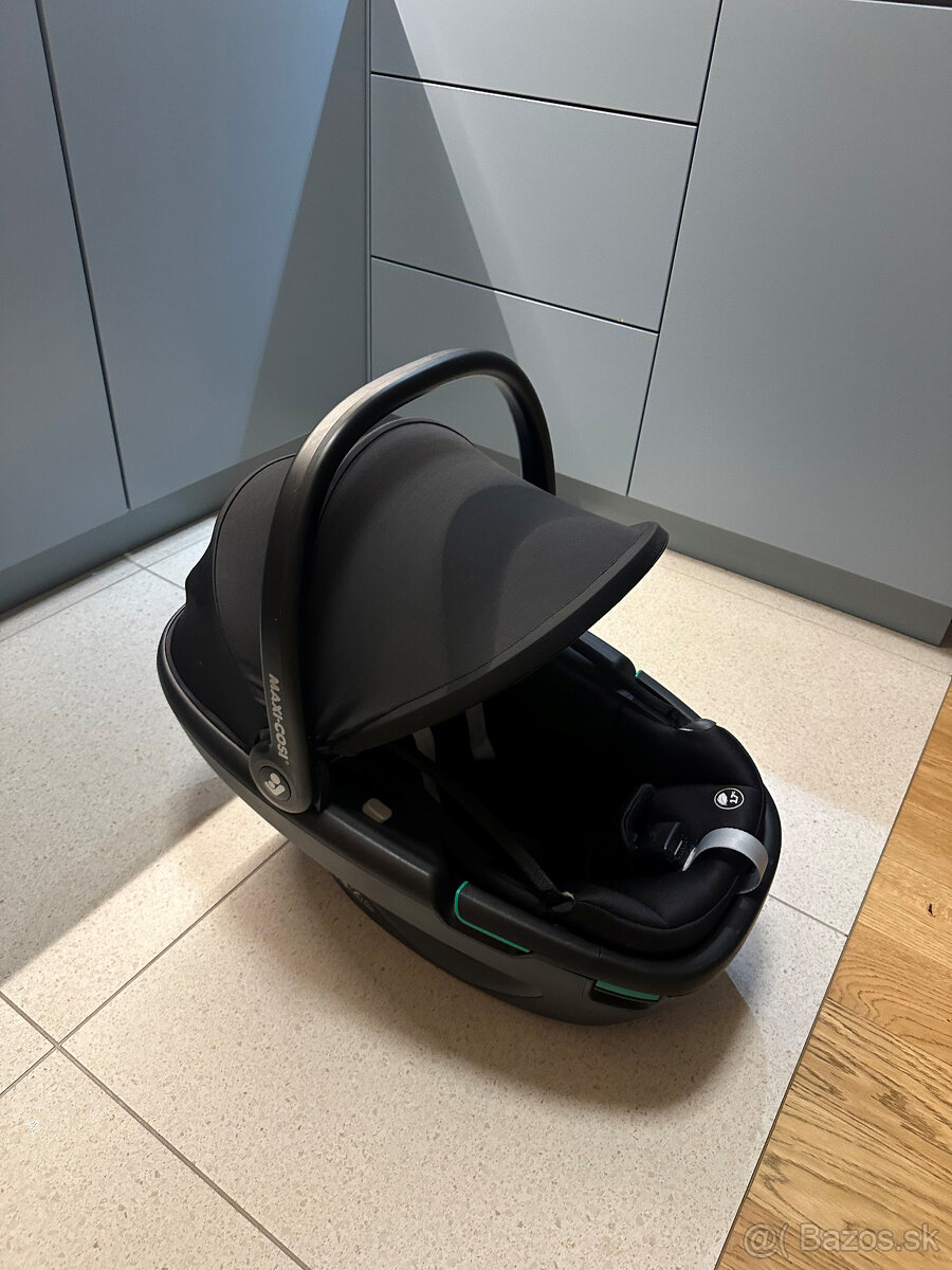 Maxi-Cosi Coral 360 black