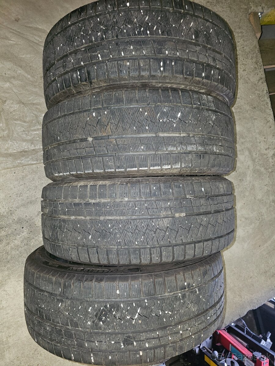 225/45 R19 96V