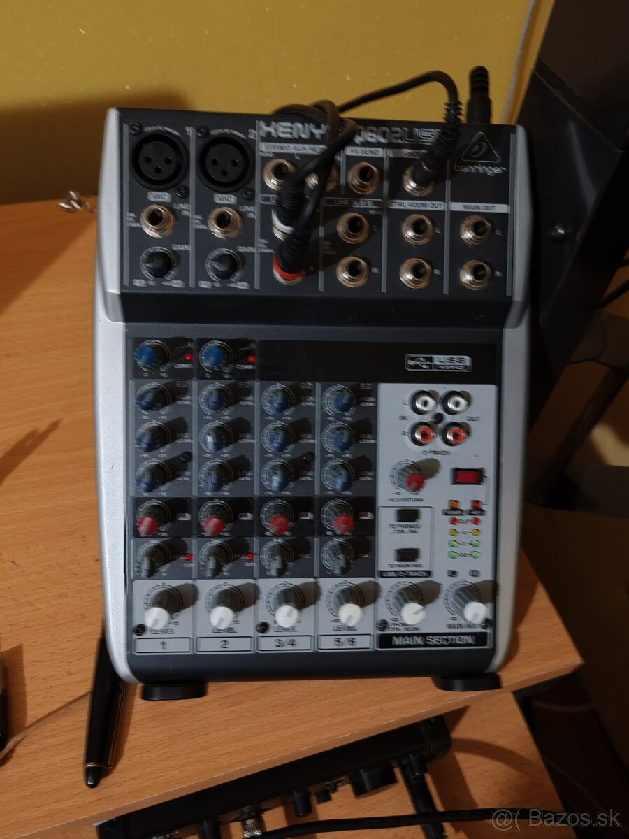 Predám mixpult Behringer q802usb