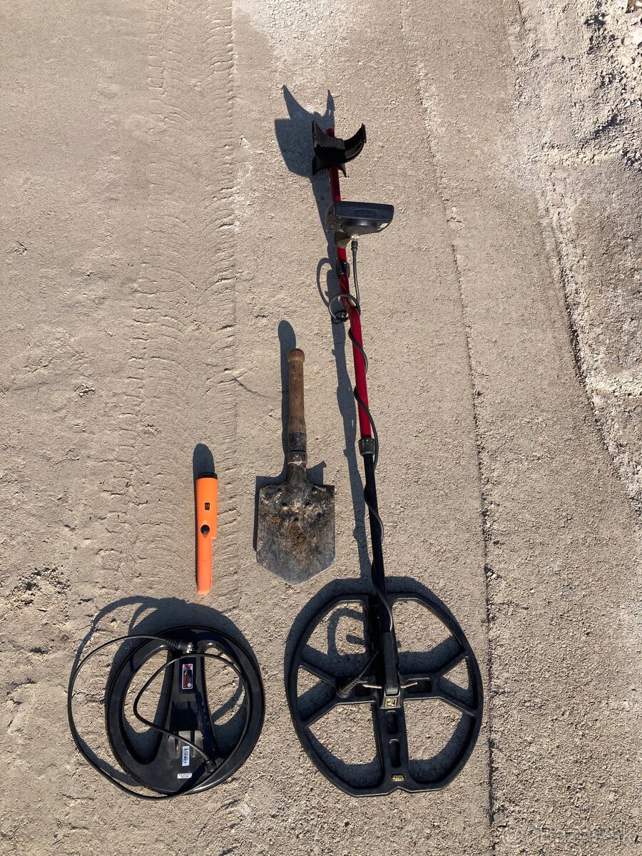 Detektor kovov Minelab