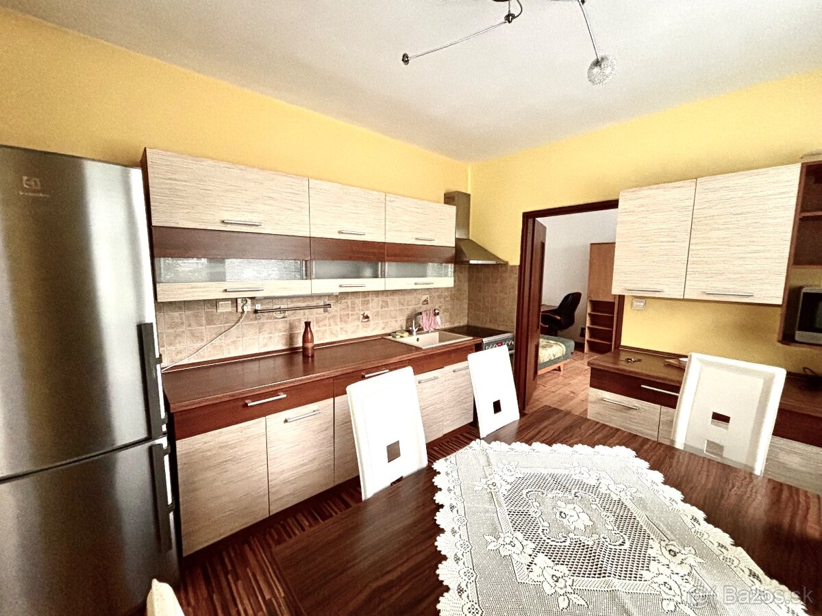 3-izbový zariadený byt vo Vrábľoch na prenájom