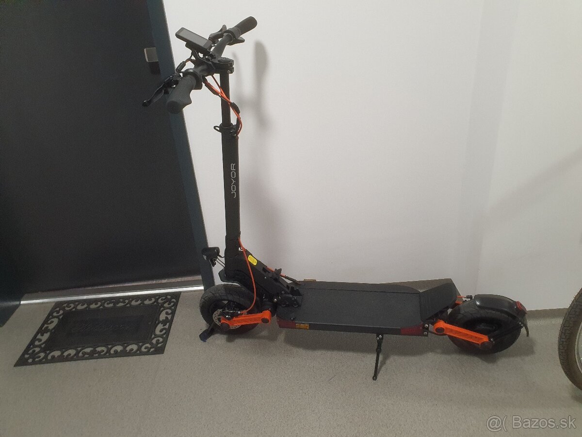 Elektronická kolobežka Joyor