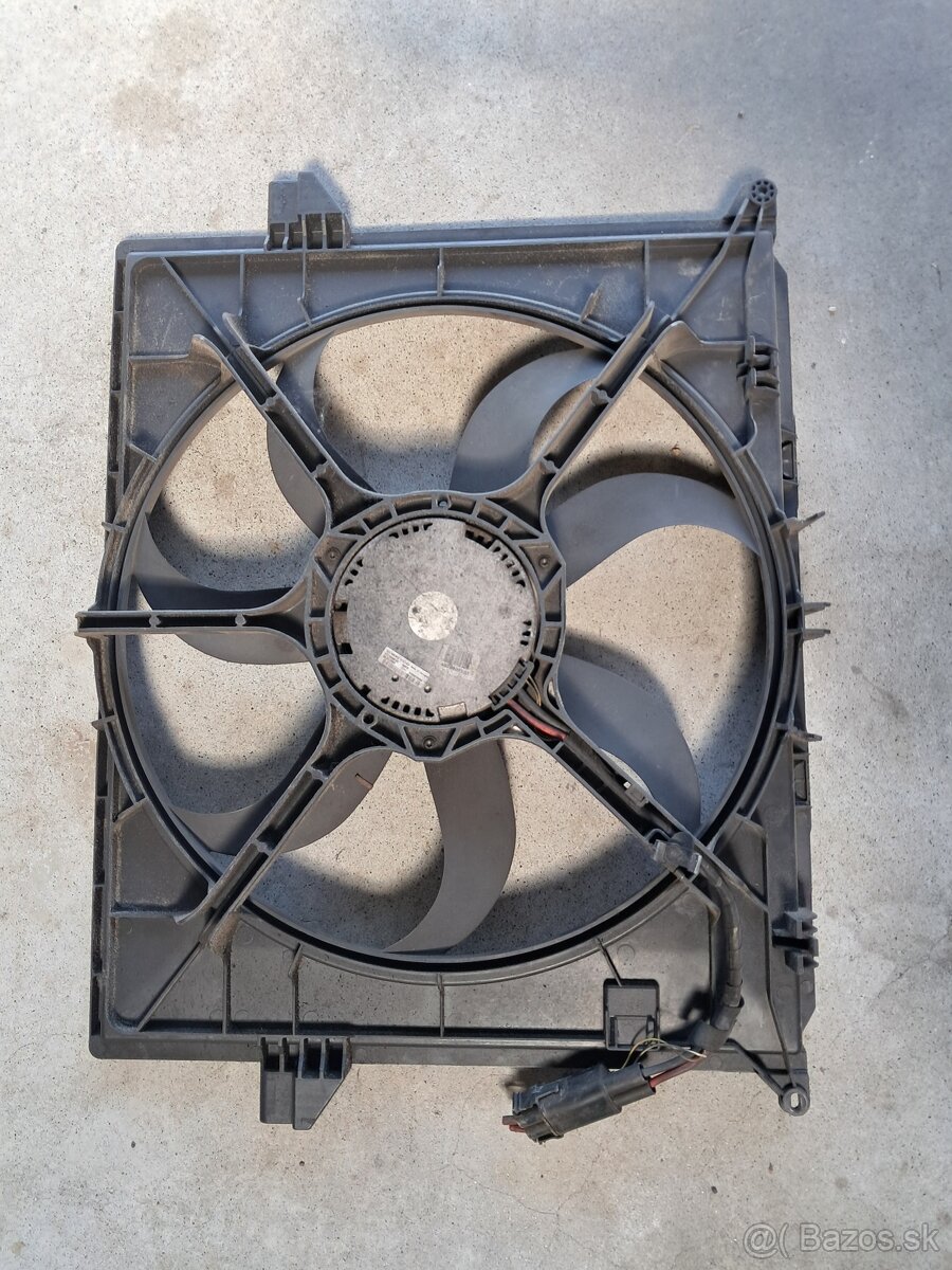 Ventilátor chladiča na Mercedes ML 320 CDI W 164