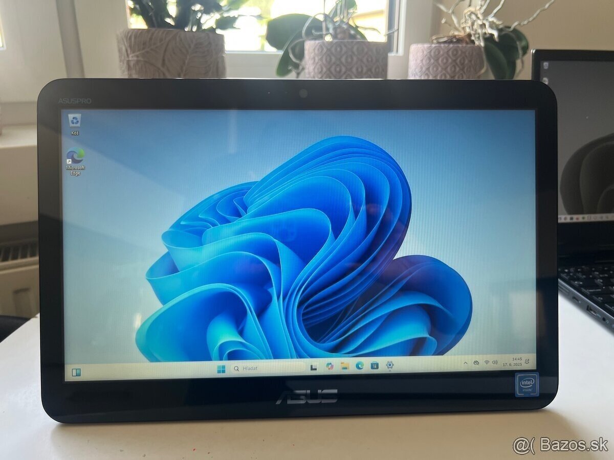 Asus V161G AllInOne PC 15.6"