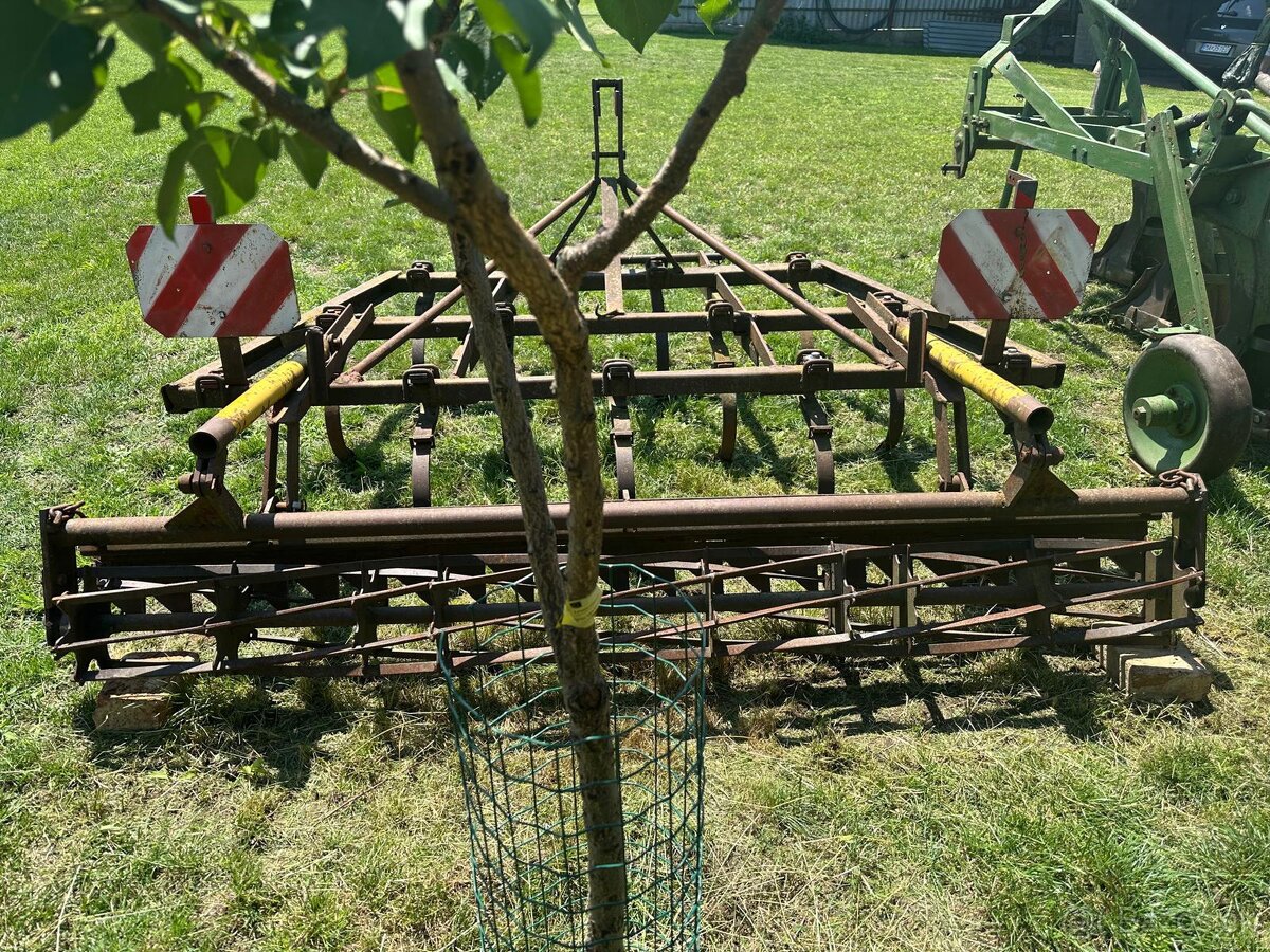 Polnohospodarske stroje