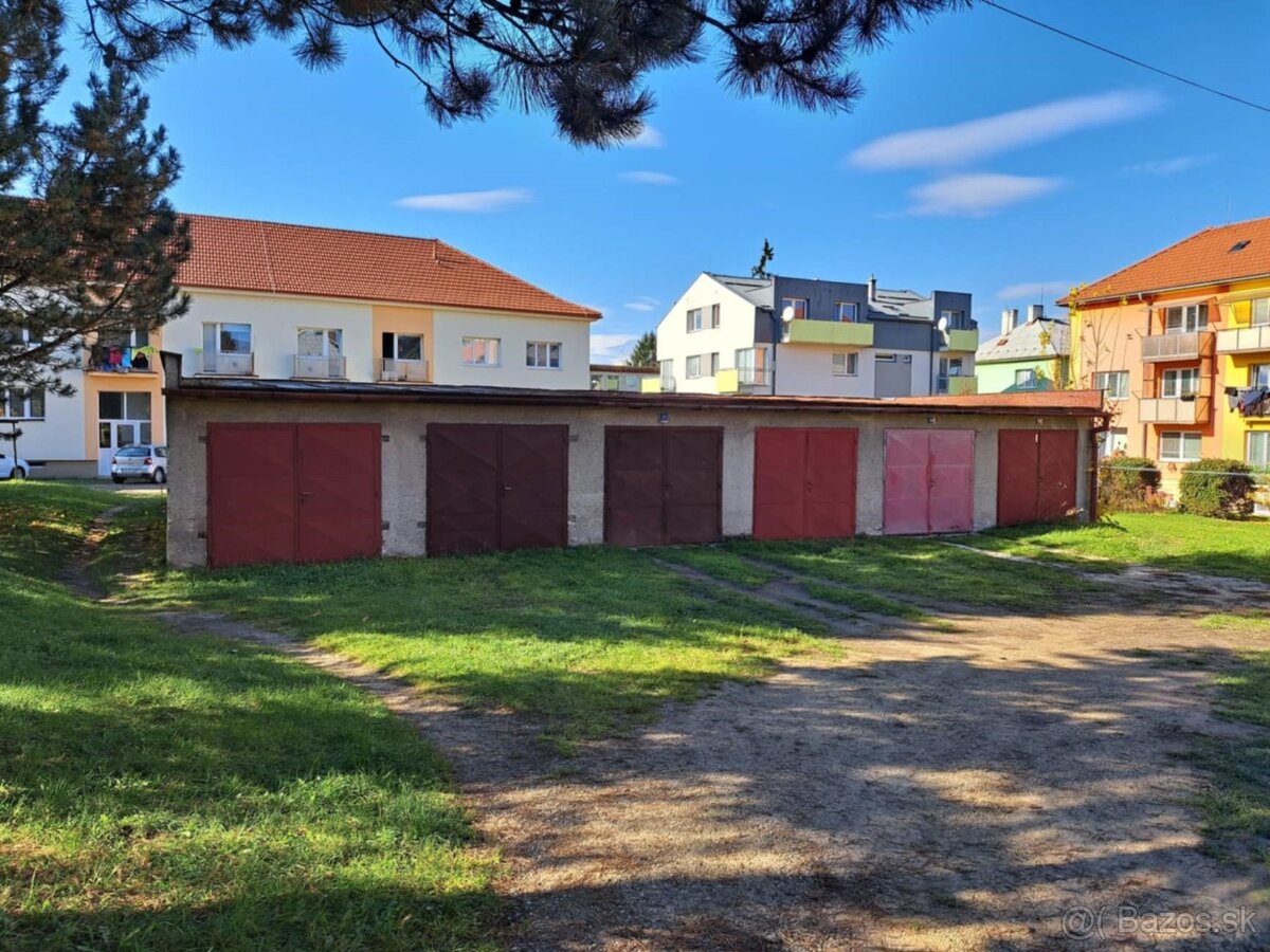 Garáž s vysporiadaným pozemkom, Turčianske Teplice