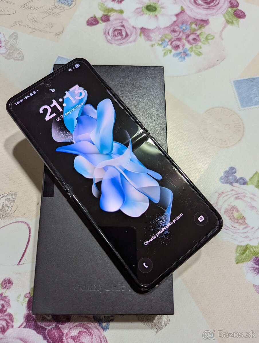 Samsung Galaxy Z Flip 4
