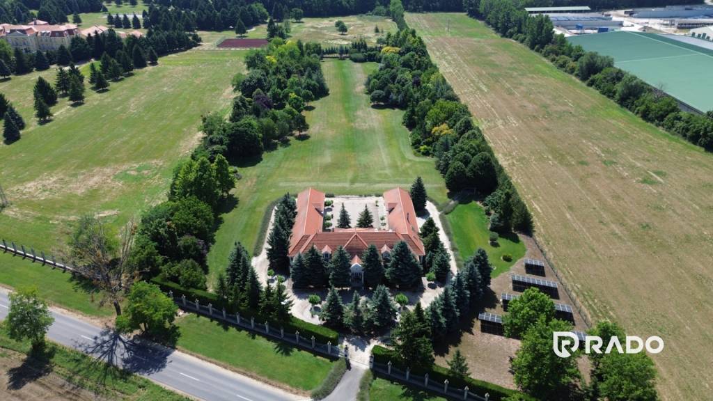 RADO | Exkluzívna honosná kúria | 14-ha pozemok | Dunakiliti