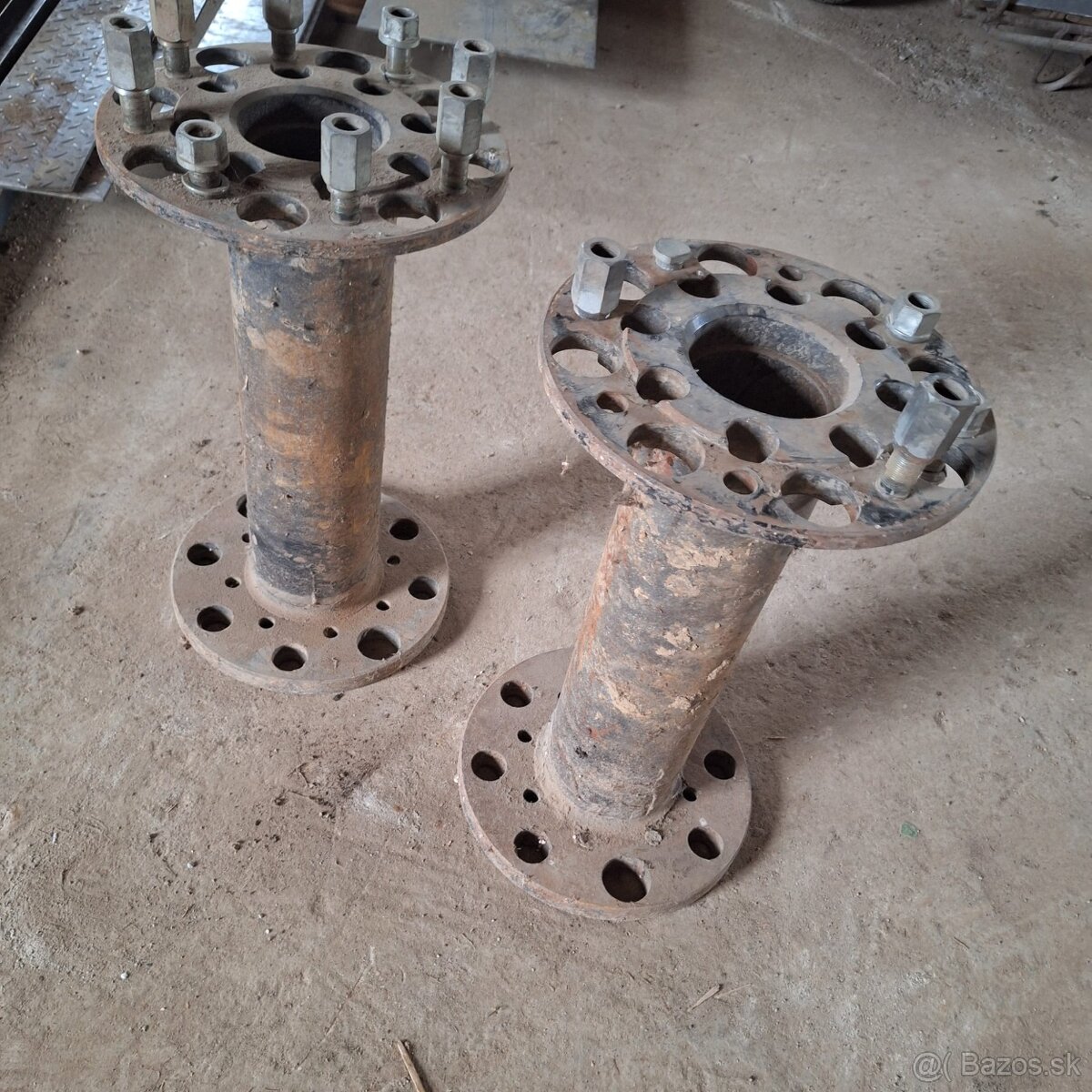 Predám rdvojmontážne konzoly na zetor