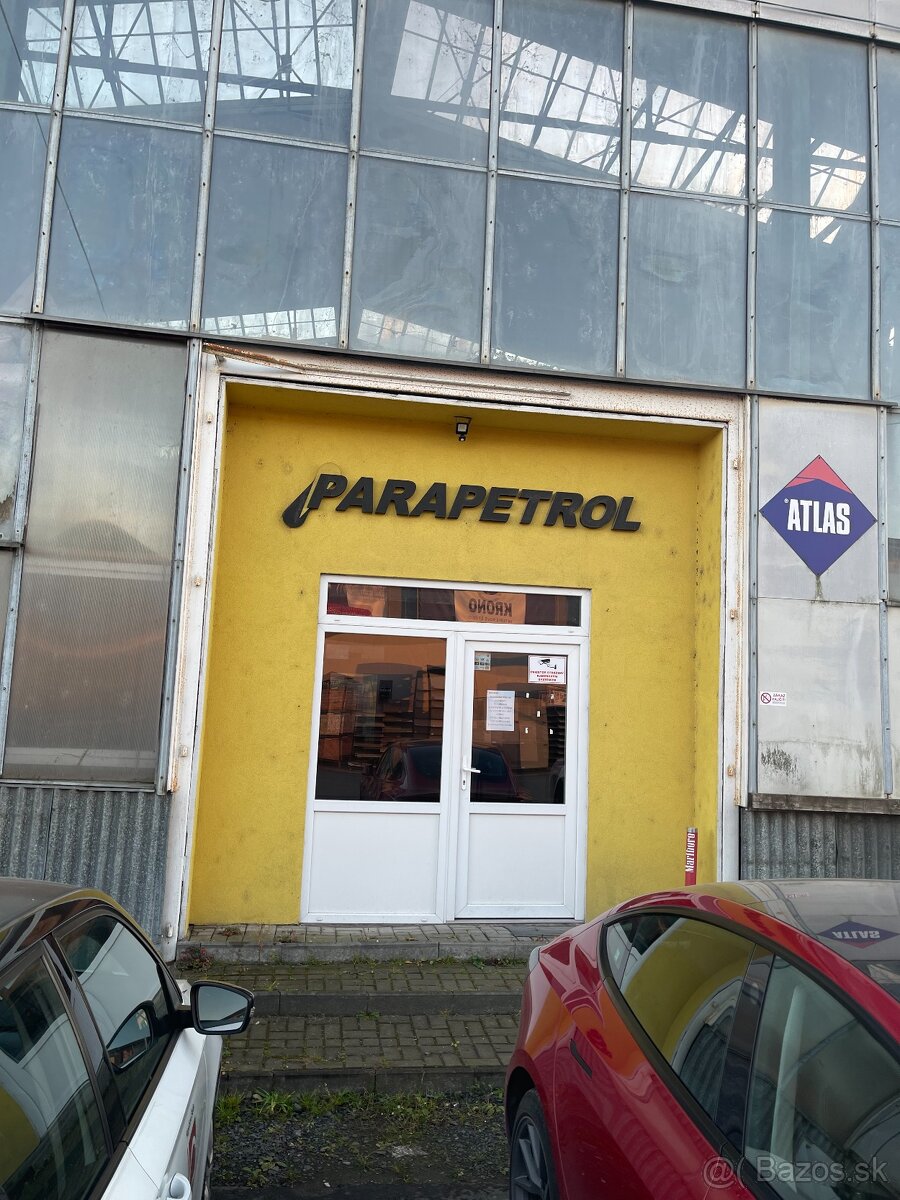 Prenájom  140m2 obchodného priestoru Lučenec