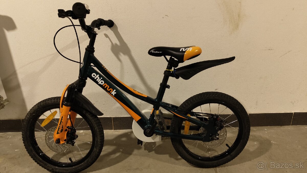 Chipmunk Explorer 16"