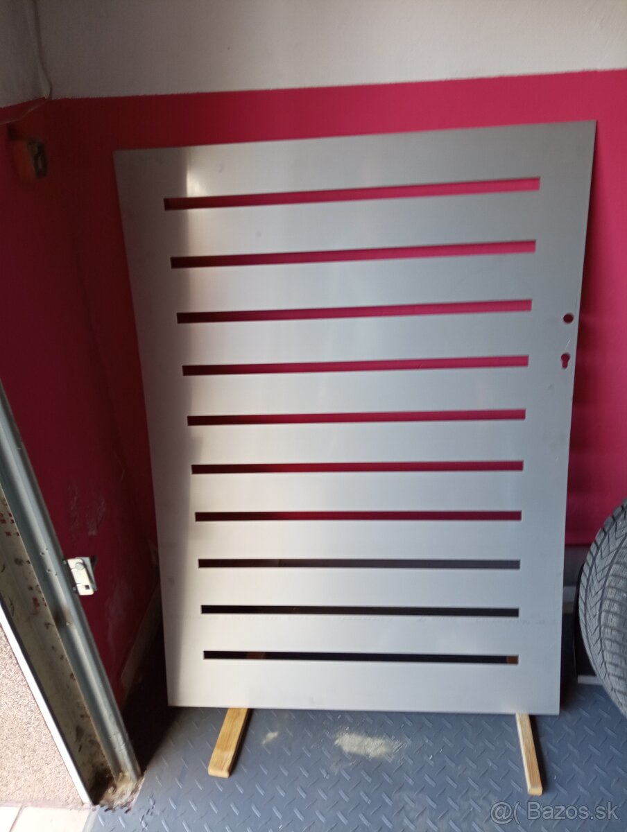 Predám základ na nerezovú bránku