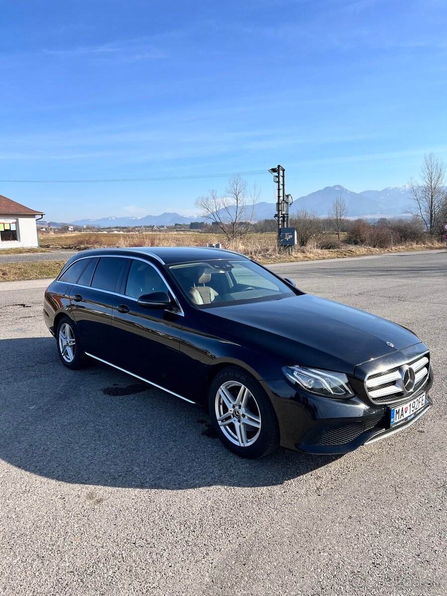 Mercedes-Benz E