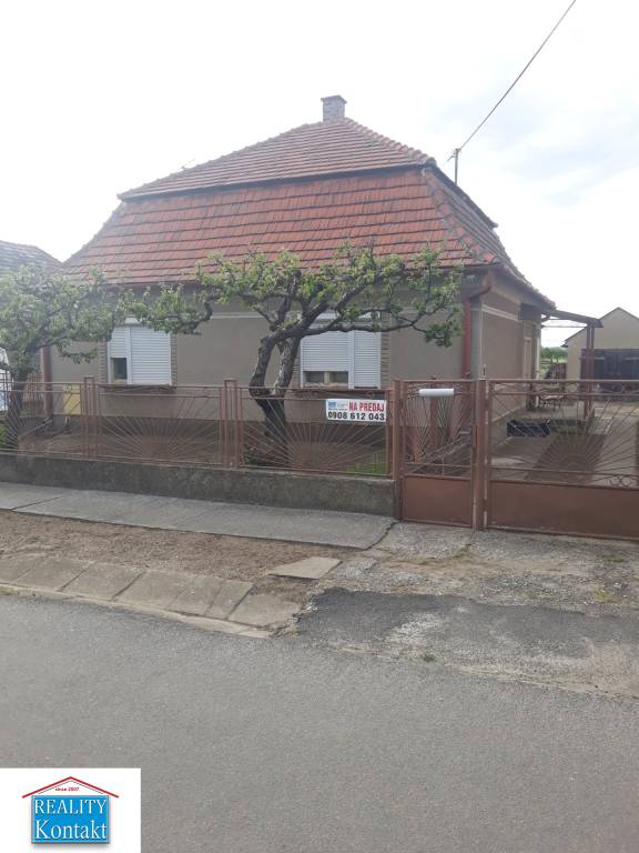 Na predaj zachovalý rodinný dom  v obci Radvaň nad Dunajom v