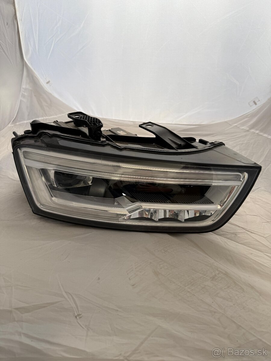 Predám svetlo Audi Q3