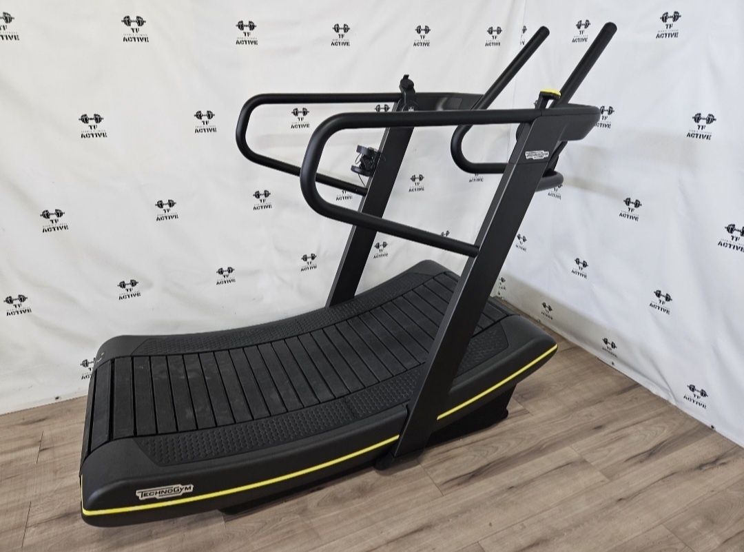 Bežecký pás Technogym Skillmill
