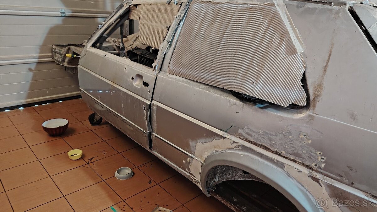 Predám závodný karosériu golf Mk2 GL rok 89