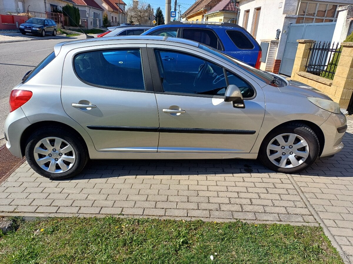 Peugeot 207