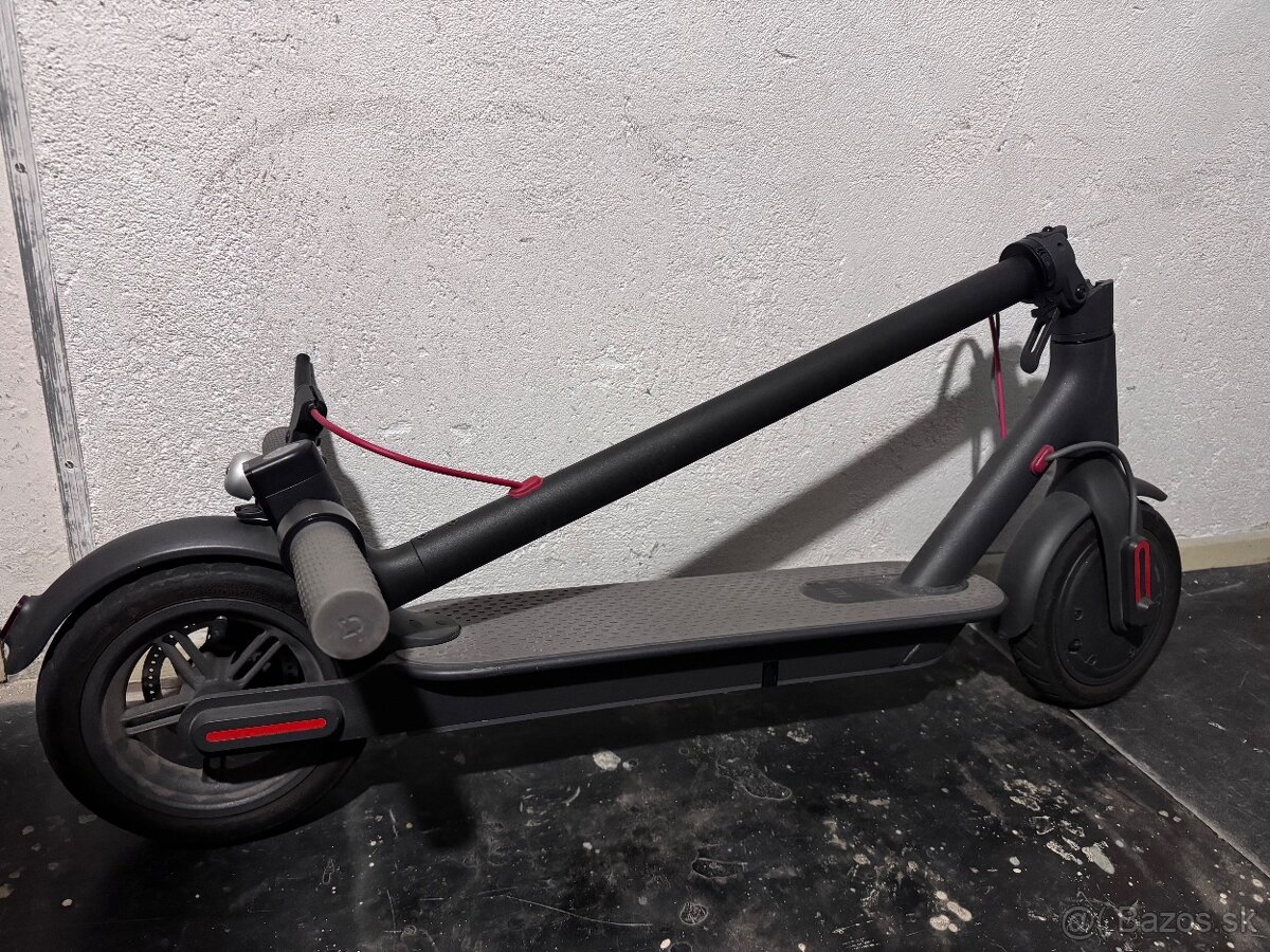 Elektrokolobežka xiaomi mi electric scooter