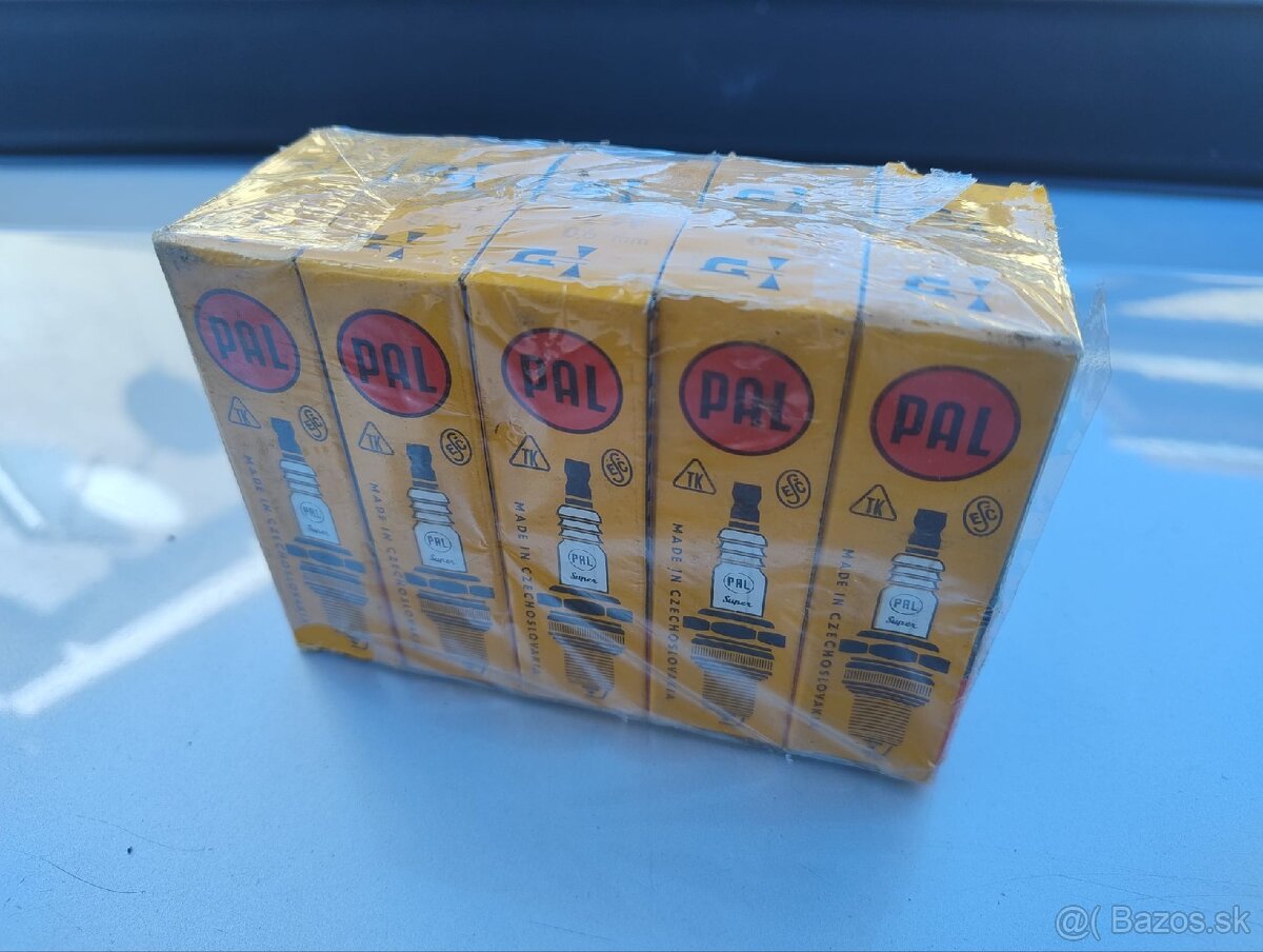 Sviečka L7Y. PAL