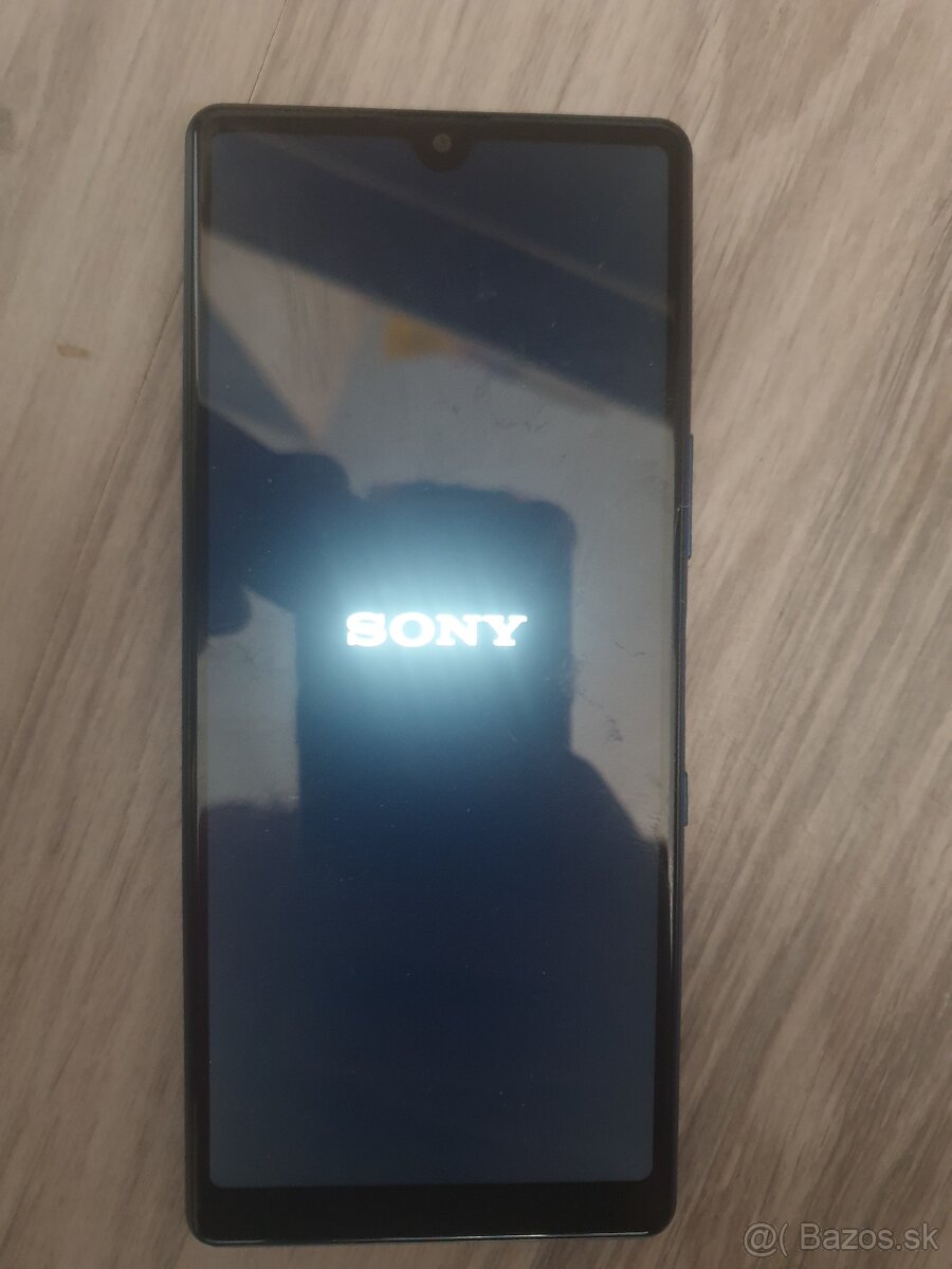 Xperia L4