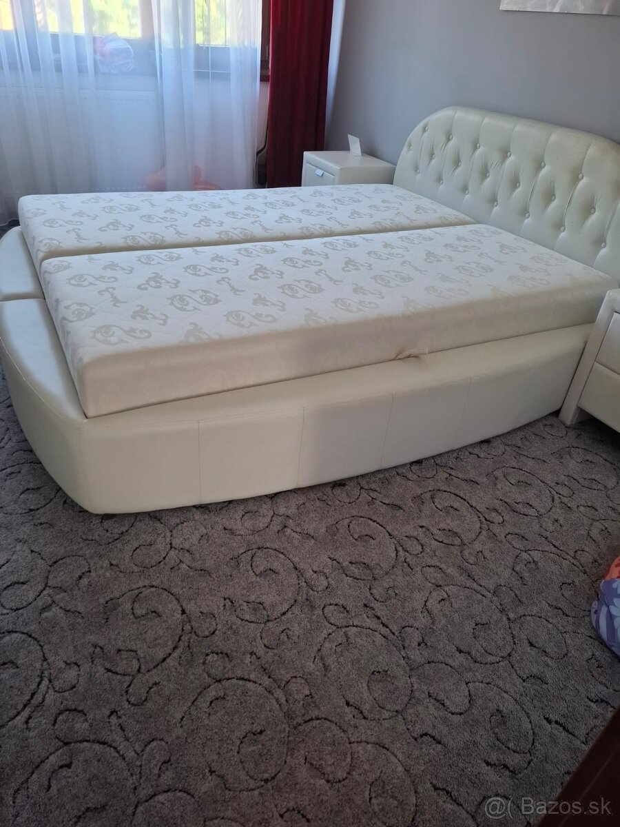 Manželská posteľ 165x200