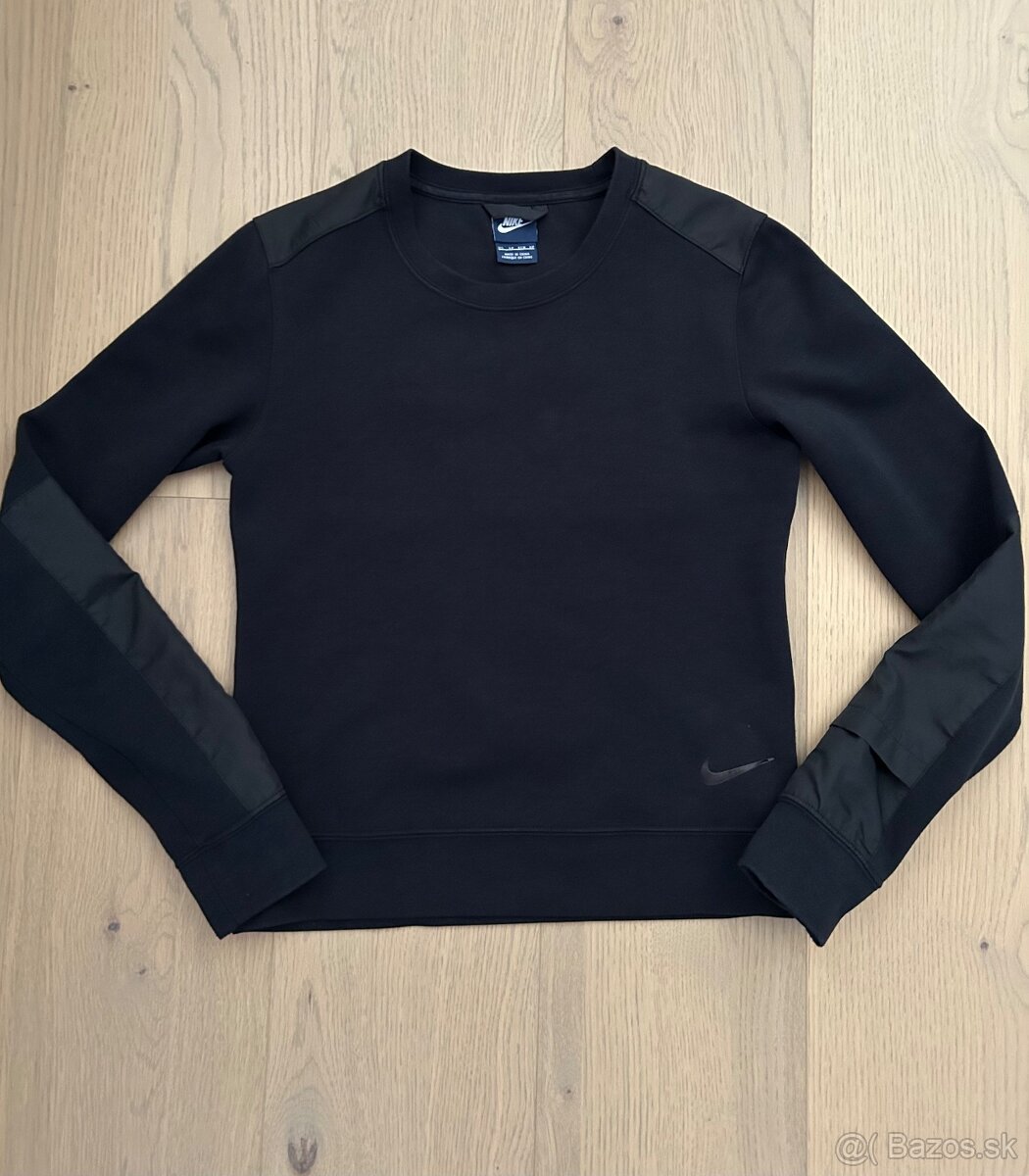Nike mikina XS cierna