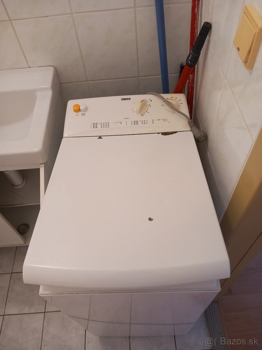 Predám pracku a chladnicku s mrazakom