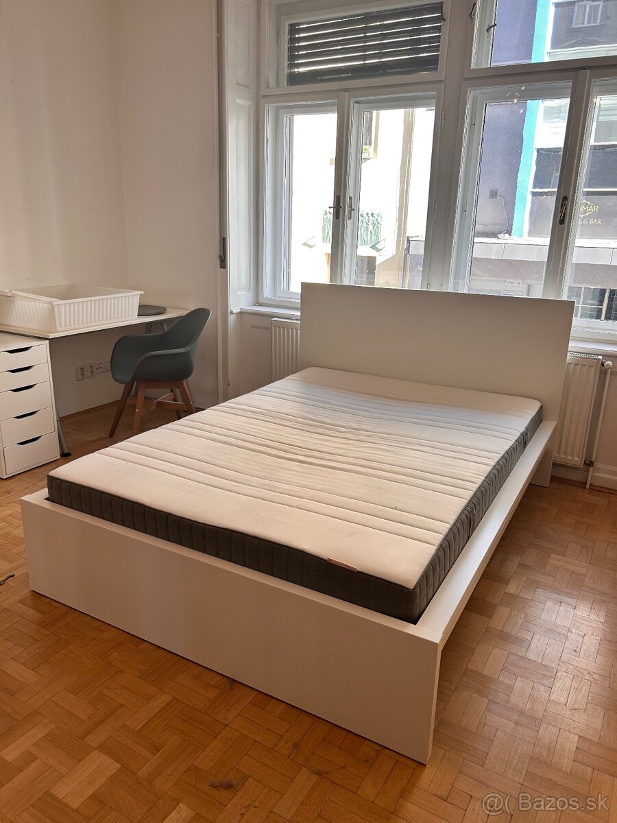 Postel Ikea 210x155 s matracom