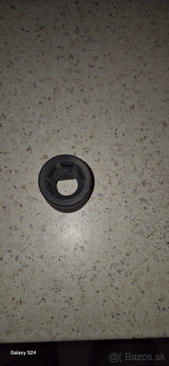 Predám nadstavec 1" rázový šesťhranný 32 mm